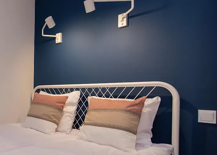 1 Min From Main Square I Budget *